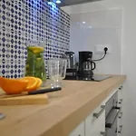 Casa Torre Y Mar With 2 Bedrooms Pool Barbecue Patio & Sun Terrace بيت للعطل تورّيفيِخا