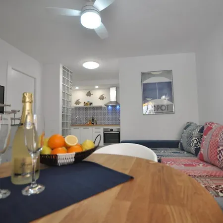 Сasa de vacaciones Casa Torre Y Mar With 2 Bedrooms Pool Barbecue Patio & Sun Terrace Torrevieja