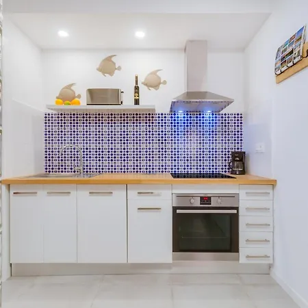 Casa Torre Y Mar With 2 Bedrooms Pool Barbecue Patio & Sun Terrace *