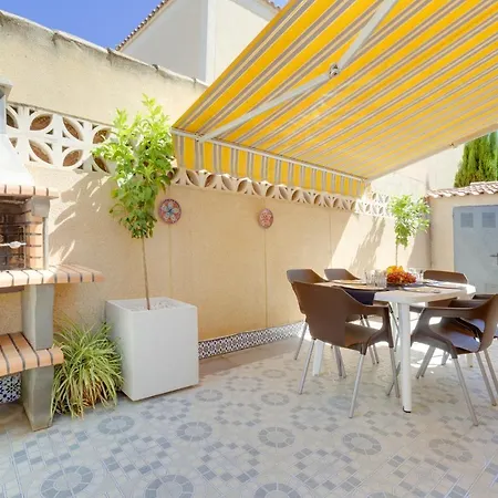 Casa Torre Y Mar With 2 Bedrooms Pool Barbecue Patio & Sun Terrace *