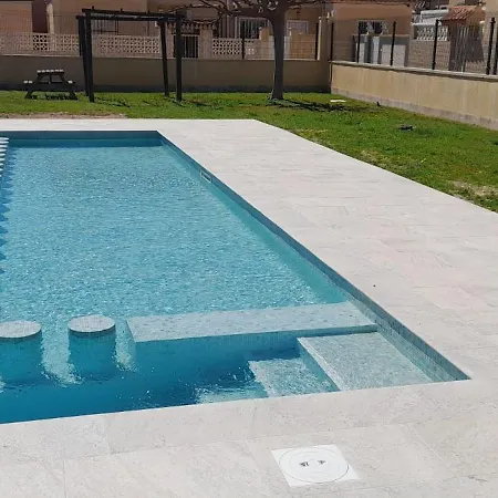 Casa Torre Y Mar With 2 Bedrooms Pool Barbecue Patio & Sun Terrace * 또레비에하