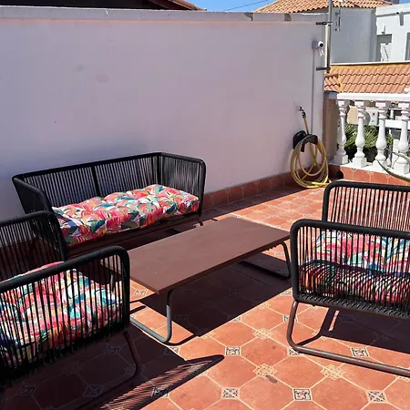 Casa Torre Y Mar With 2 Bedrooms Pool Barbecue Patio & Sun Terrace *