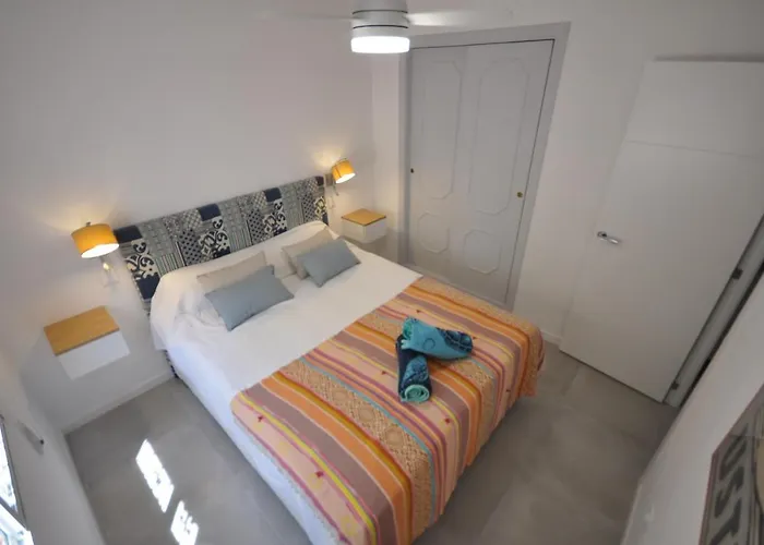 Casa Torre Y Mar With 2 Bedrooms Pool Barbecue Patio & Sun Terrace Dom wakacyjny *