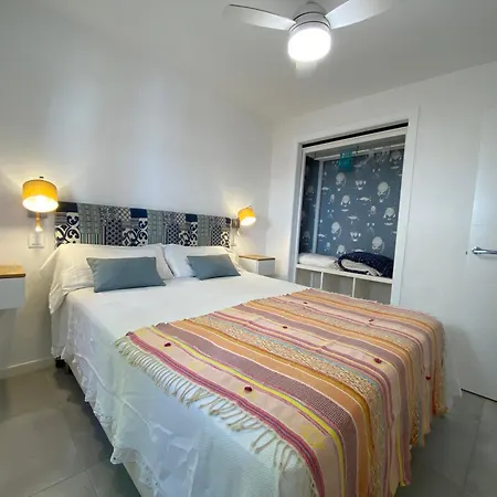 Casa Torre Y Mar With 2 Bedrooms Pool Barbecue Patio & Sun Terrace * טורבייחה